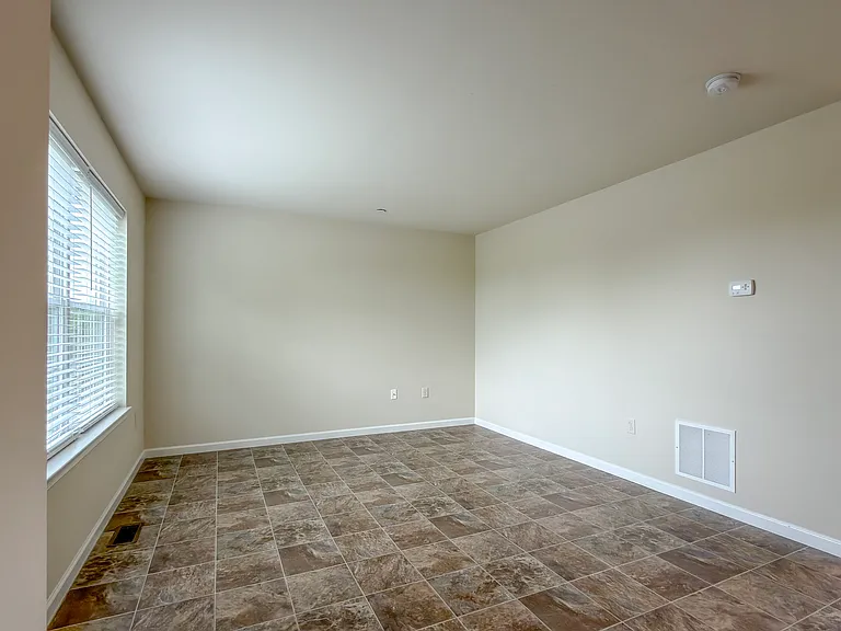 222 Blackford Blvd — Photo 5