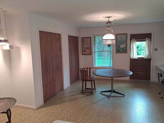 3rd image of 1126 Terrace Dr