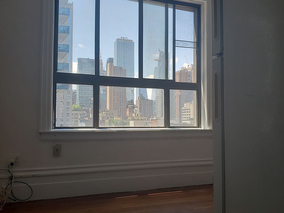 1st image of 300 W 49th St APT 802