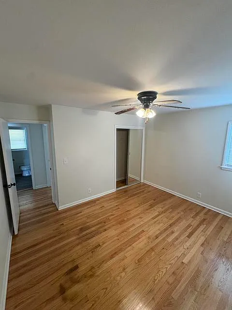 3 bed, 1.5 bath, 1200 sqft, $1,800 — Photo 4