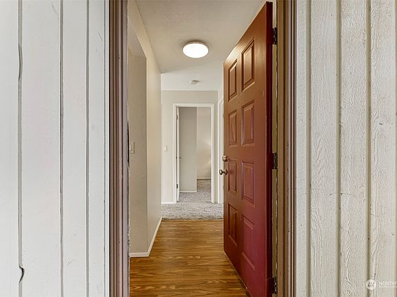 4th image of 26425 Pennsylvania Avenue NE #A-5