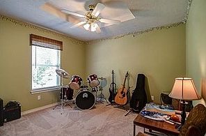 4th image of 1806 Beaver Pond Ct