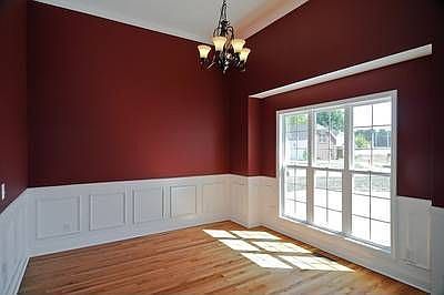 4th image of 732 Richardson St