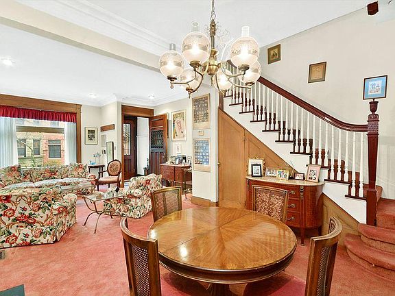 5th image of 41 Montgomery Pl
