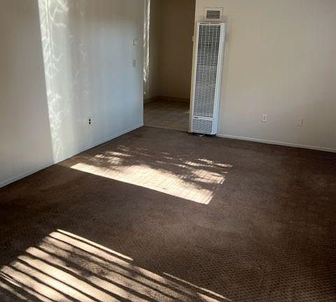3rd image of 800 24th Ave APT 4