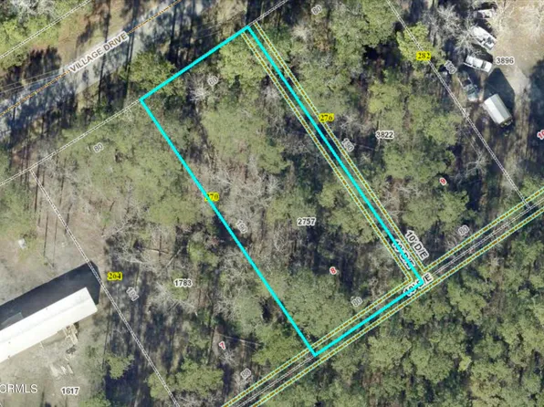 276 Village Drive, Beaufort, NC 28516