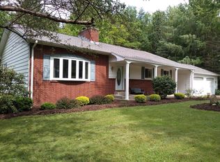 6021 Greenbriar Dr, Fairview, PA 16415