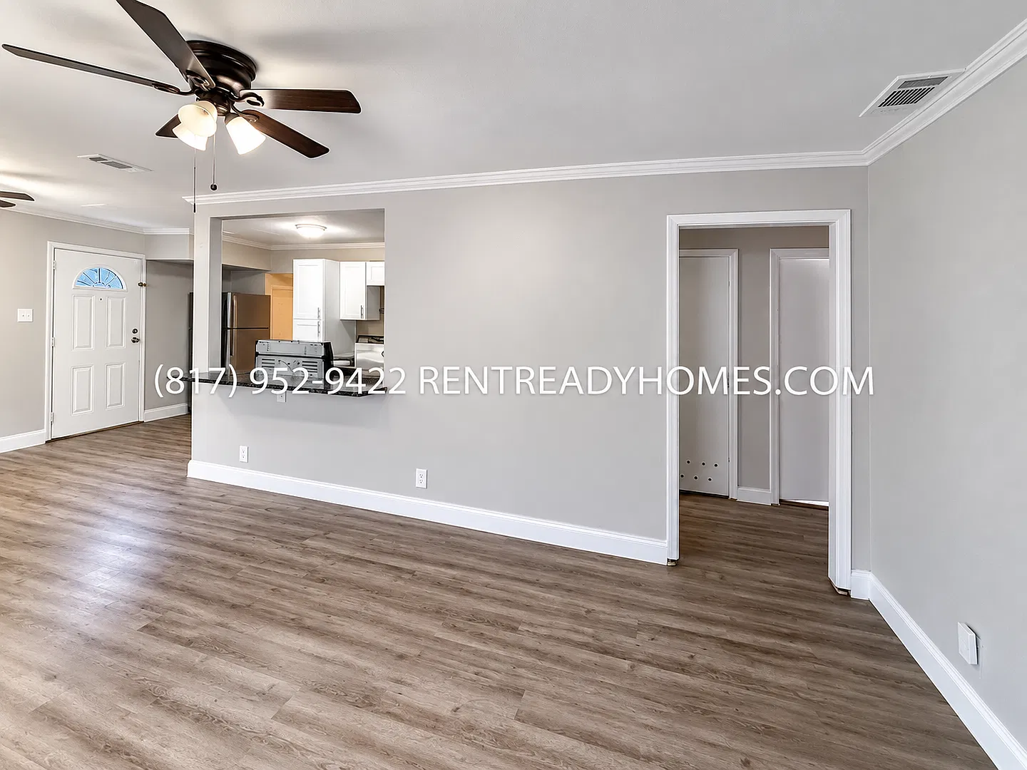 818 NE 17th St - Renovated 3 Bedroom Home in Grand Prairie — Photo 2