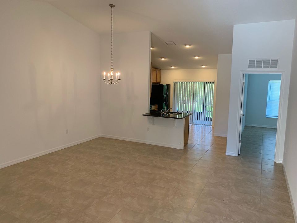 1st image of 3 Rosalie Pl #A/b