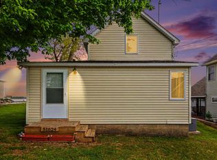 51624 Fish Lake Dr, Marcellus, MI 49067