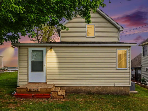 51624 Fish Lake Dr, Marcellus, MI 49067