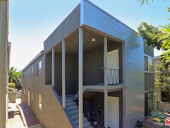 2nd image of 2523 Abbot Kinney Blvd