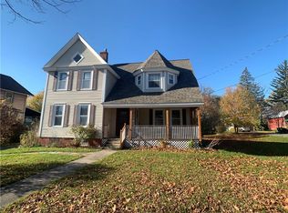 24 Broad St, Clifton Springs, NY 14432