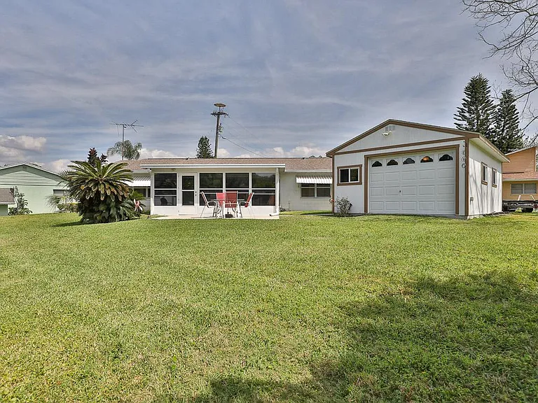 1631 Canal Ct — Photo 16