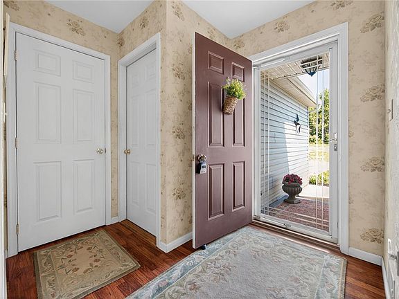 4th image of 145 Vista Dr
