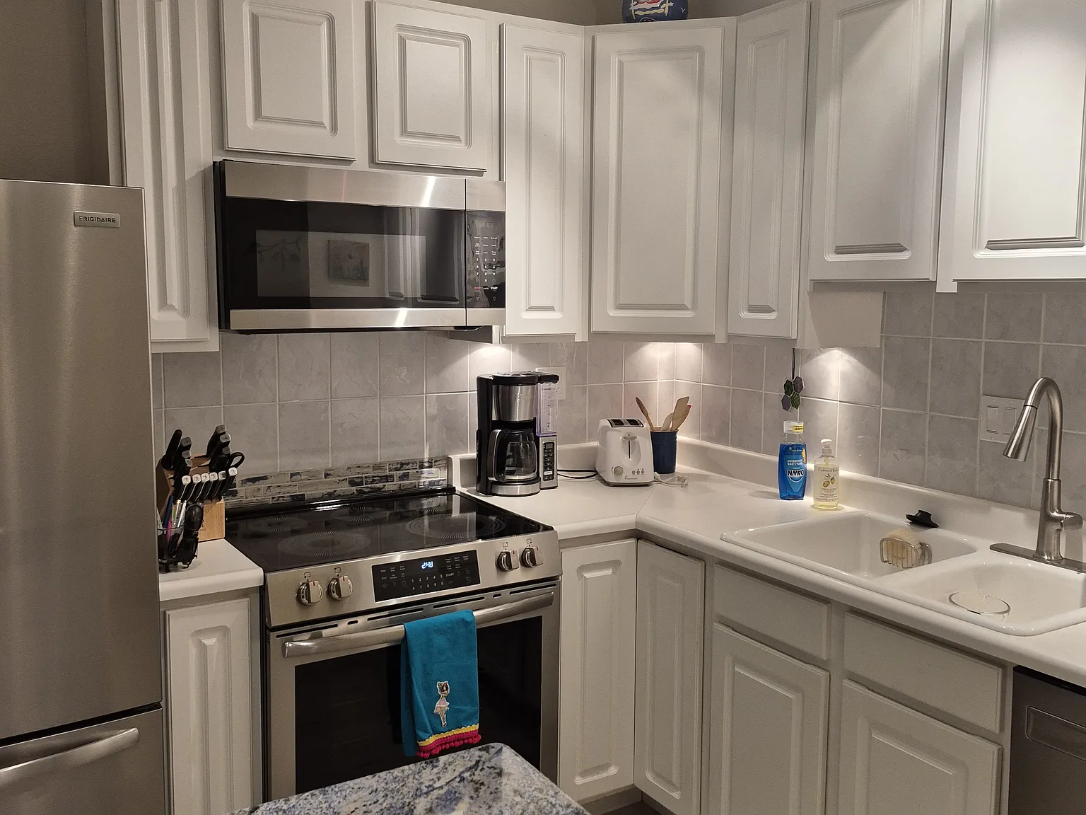 2 bed, 777 sqft, $3,600 — Photo 4
