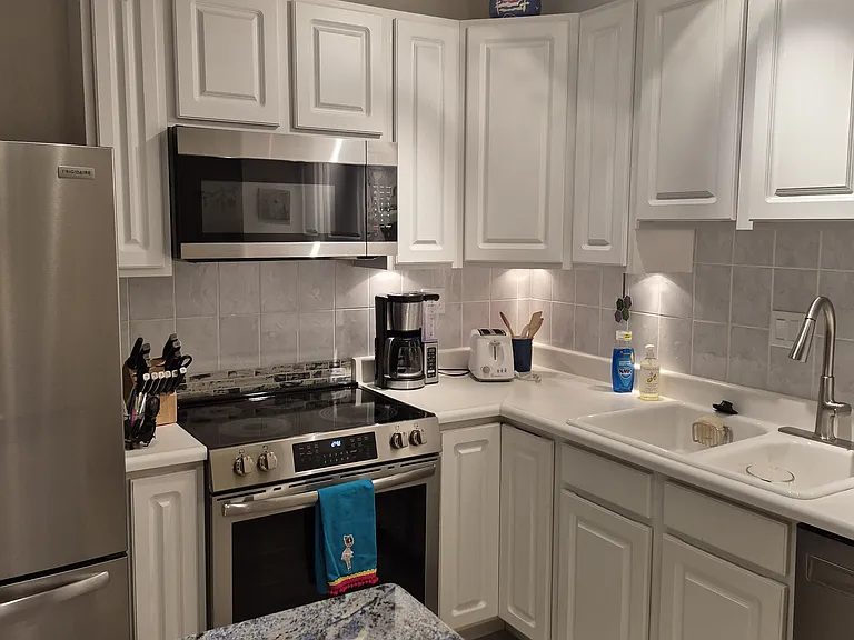 220 E La Bonte St #119 — Photo 4