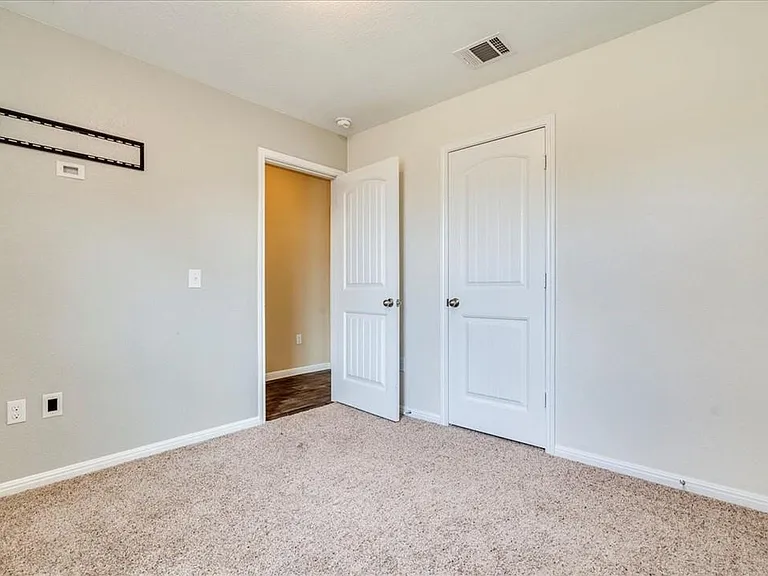 617 Callahan Ln — Photo 14