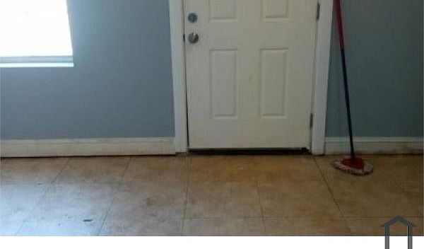 2nd image of 3839 Lionel Ave #B