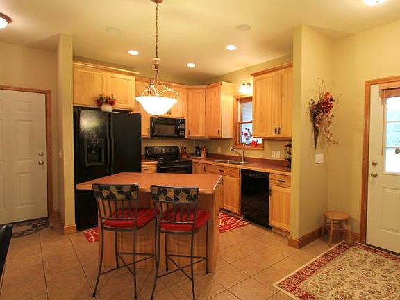 2nd image of 14409 Clearwater Ct