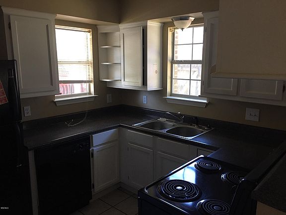 3rd image of 4408 Biglin Bayou Dr