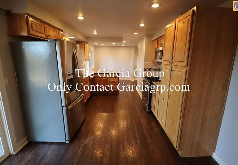 1102 NE Kathryn St — Photo 4