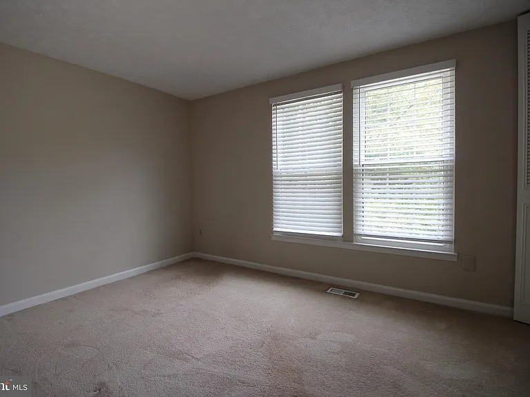11916 Fieldthorn Ct — Photo 19