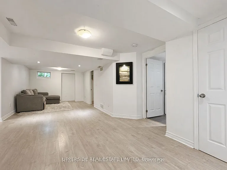 46 Country Ln #LOWER — Photo 4