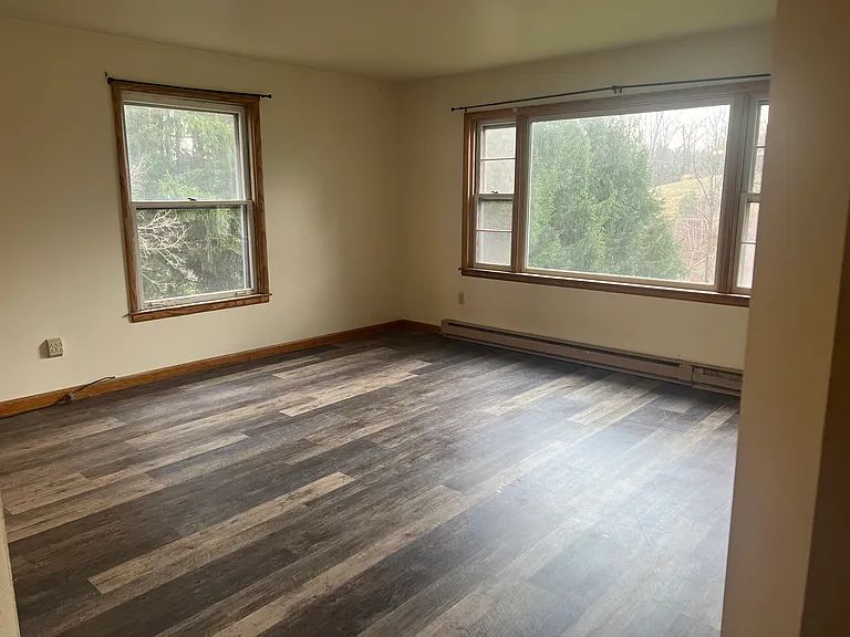 1311 Gravel Pond Rd — Photo 8
