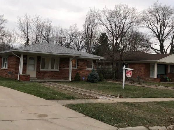 28425 Red Leaf Ln, Southfield, MI 48076