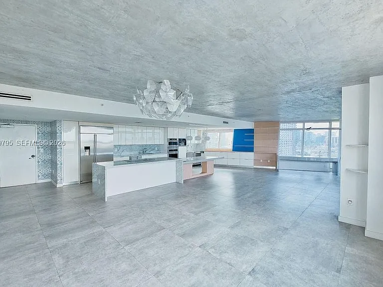 3250 NE 1st Ave #Penthouse 1115 — Photo 3