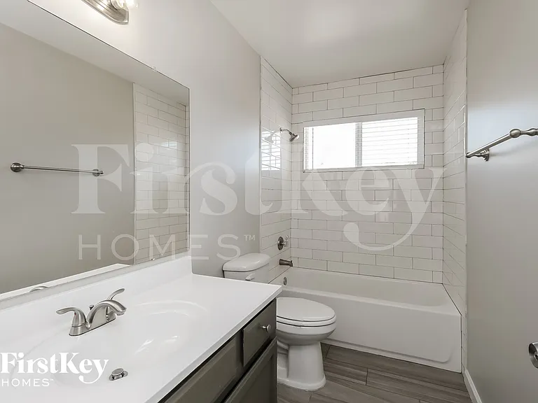 5359 E Elmwood St — Photo 15