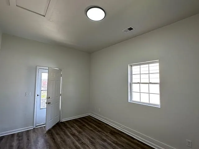 1001 Hanover Ave NW — Photo 9