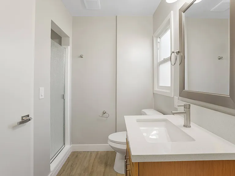 Hollypark Knolls Apartments — Photo 7