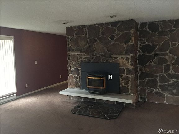 5th image of 10322 Wildwood Ln SE
