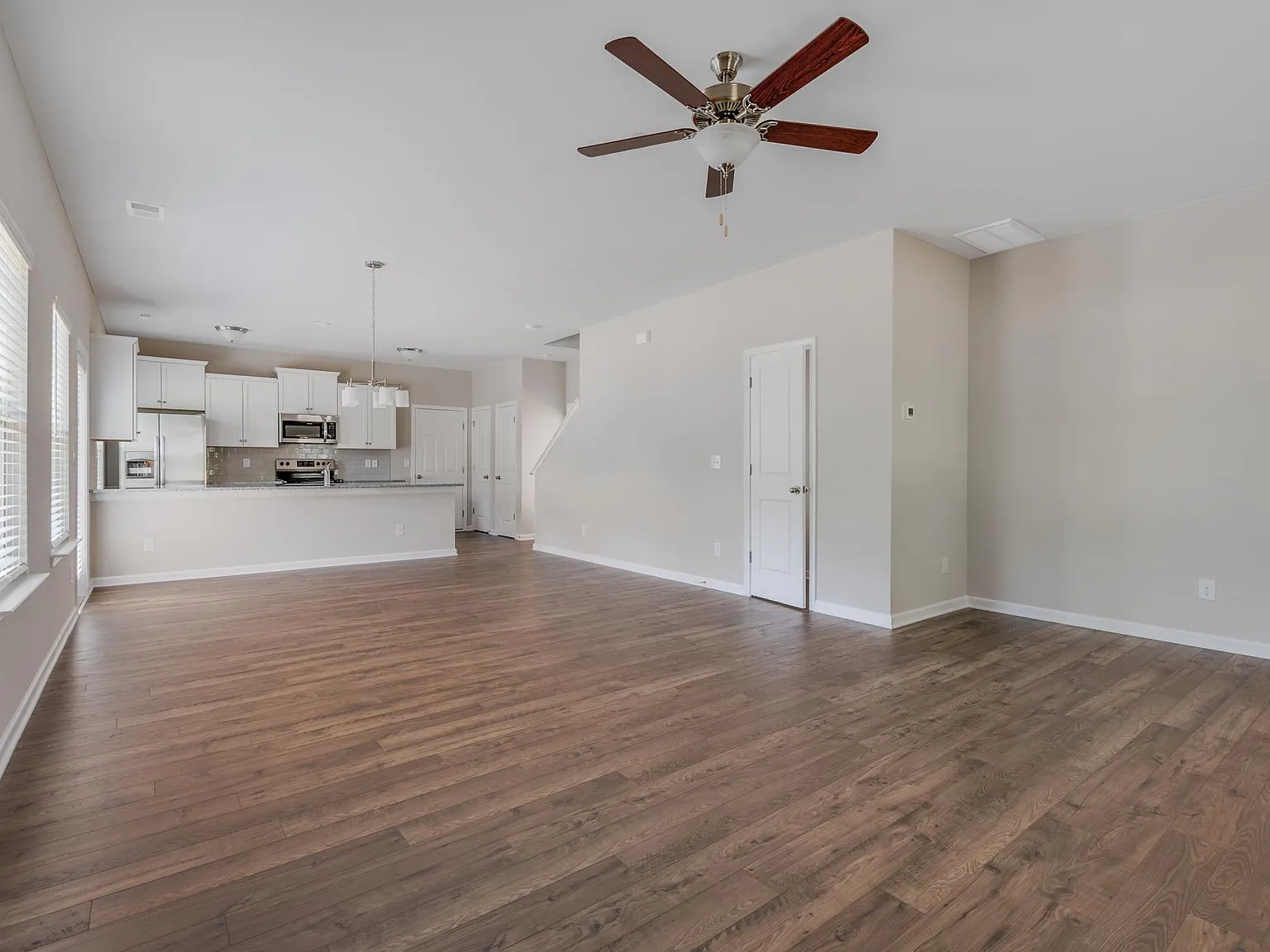 7450 O'Hara St — Photo 3