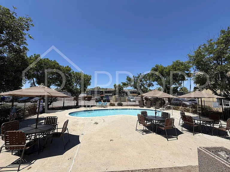 3240 Olive St — Photo 22