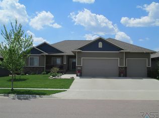 4303 S Marigold Ave, Sioux Falls, SD 57110