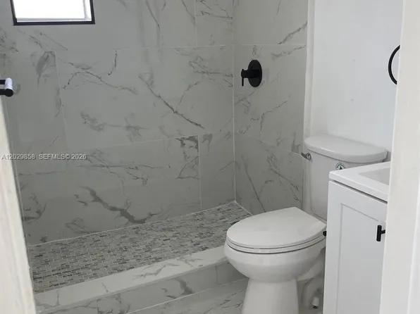 6021 Polk St APT 4, Hollywood, FL 33024