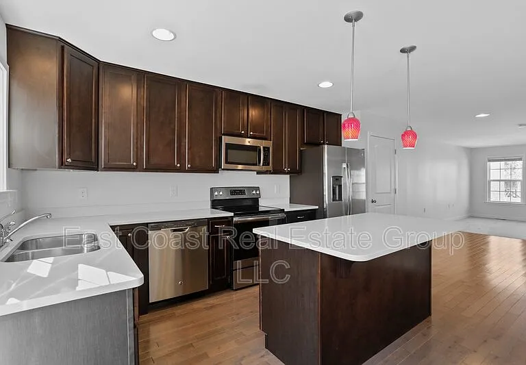 43 Savage Ct — Photo 12