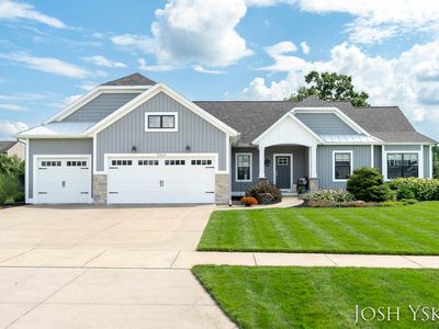 2464 Bridle Way NE, Belmont, MI, 49306
