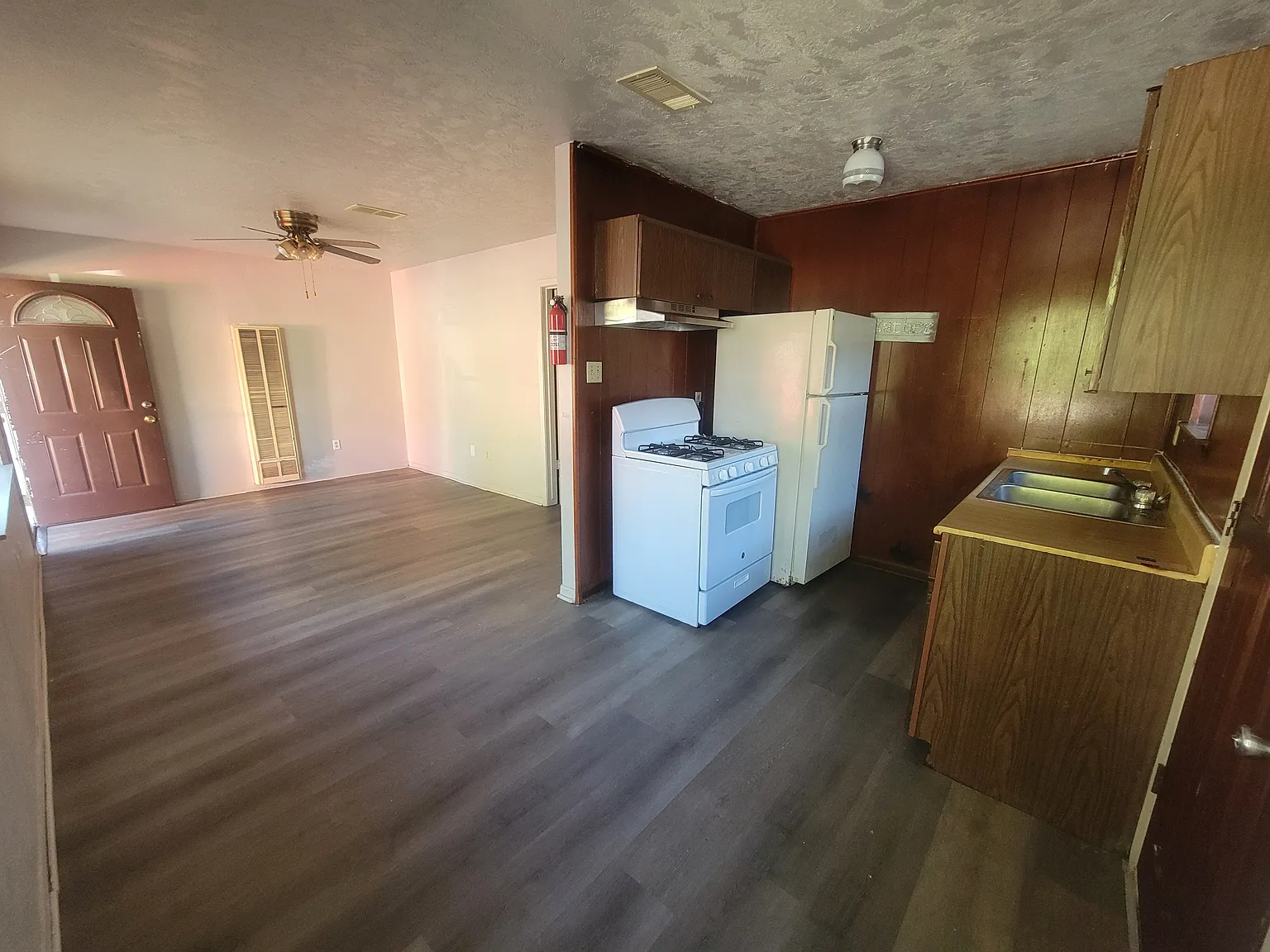 2 bed, 800 sqft, $950 — Photo 2
