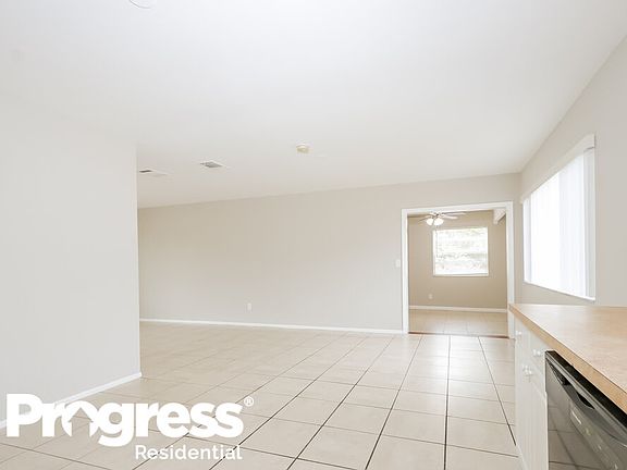 5th image of 2138 SE Rich St