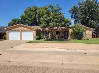 1109 15th St, Shallowater, TX 79363