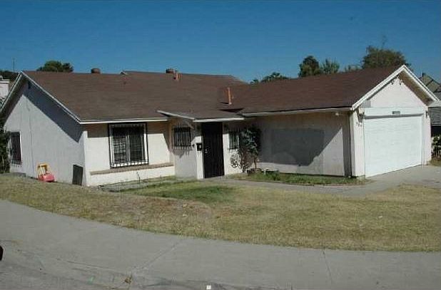 2nd image of 8510 Noeline Ave
