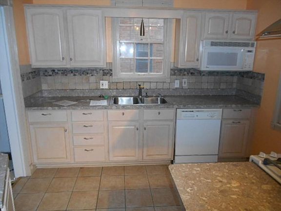 4th image of 3613 Washington Blvd