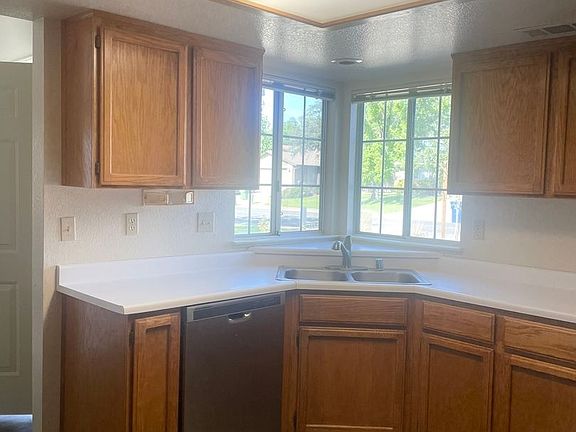 3rd image of 2957 Seminole Dr