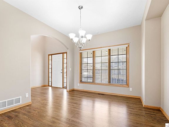 5th image of 11910 S 51st St
