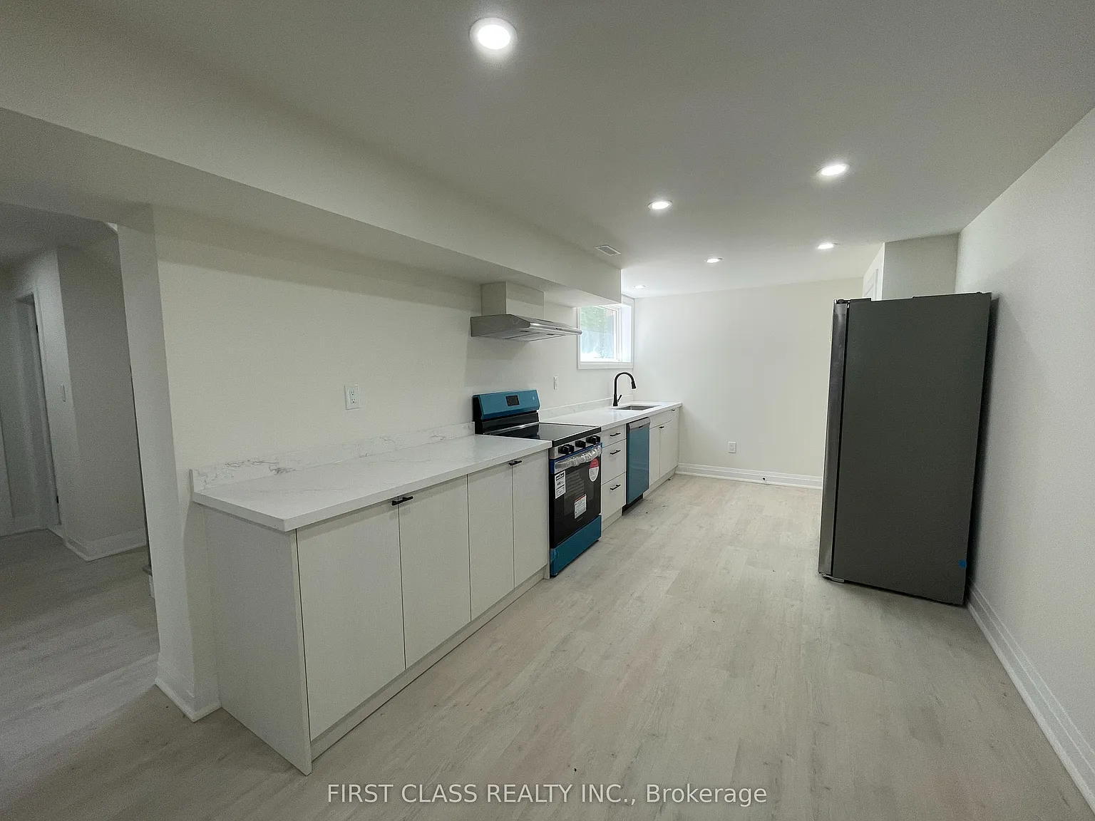 2 bed, $2,200 — Photo 4