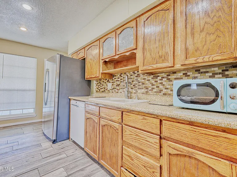 9981 Gschwind Ave — Photo 11